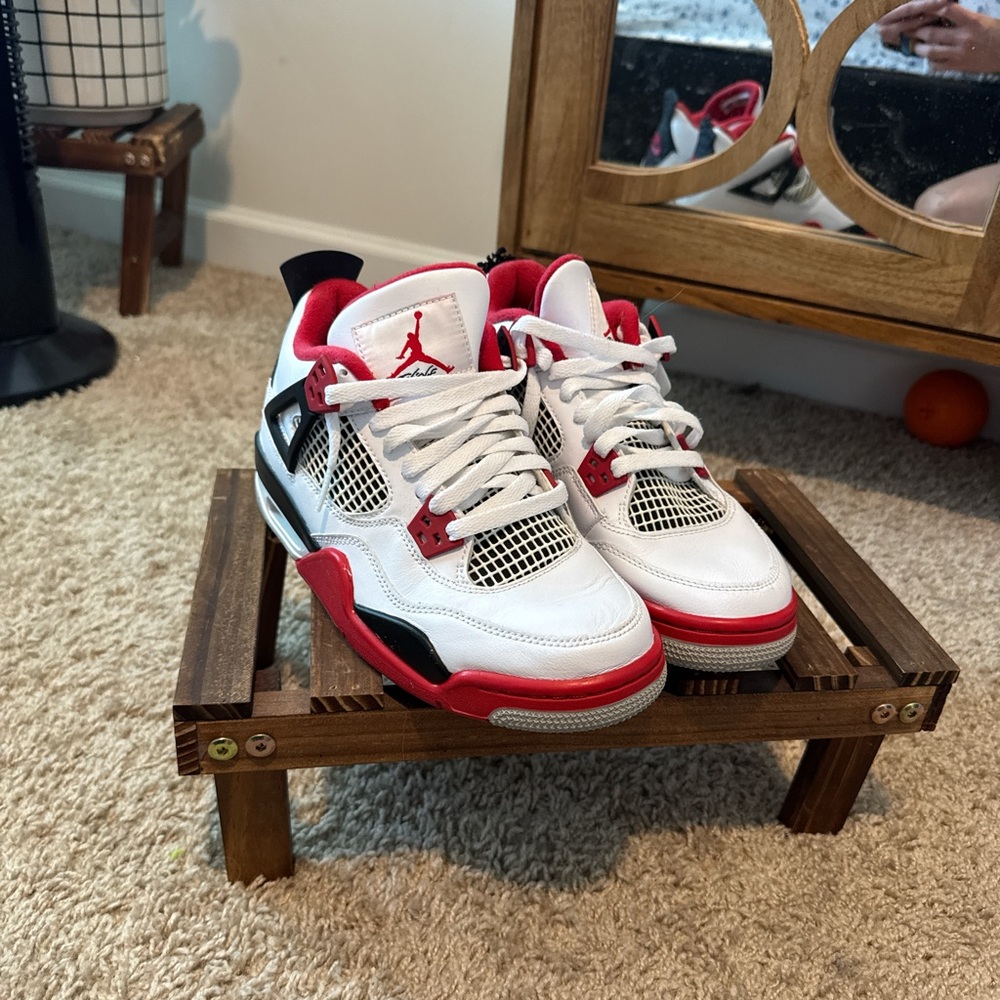 Jordan 4 Retro Fire Red (GS) (6Y)